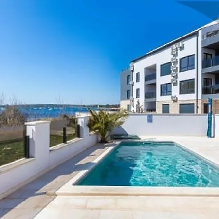 Stela Pool Apartment *