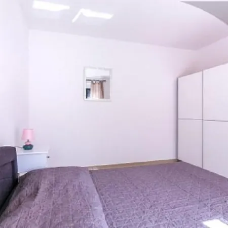 Stela Pool Apartment Medulin